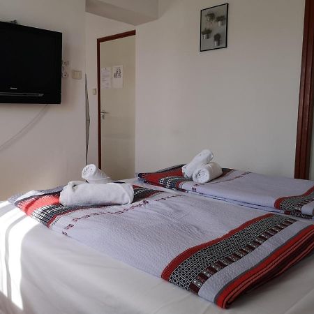 Parton Hotel & Bowling Tiszakécske Eksteriør billede